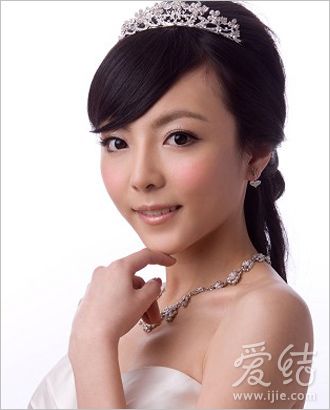 <em>皇冠</em> 本季<em>新娘</em>造型决胜点(组图)_新浪女性_新浪