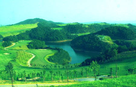球场信息--湖南长沙青竹湖国际高尔夫球会