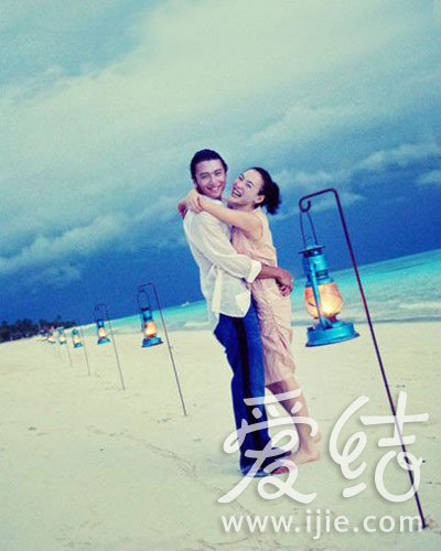 柏芝费尽苦心携子求佛 锋芝恋峰回路转欲复合