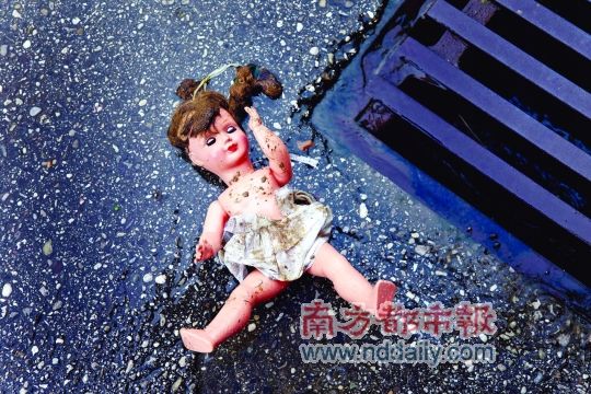 研究发现,虐待儿童现象的增加与最近的经济衰退有关。 研究发现,虐待儿童现象的增加与最近的经济衰退有关。