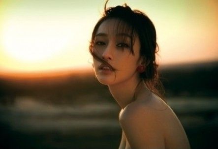 彩光：兼顾年轻美肤与年龄增长。