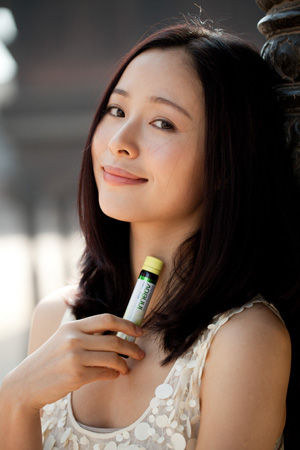 一诺美与江一燕在神奇国度尼泊尔的美丽邂逅