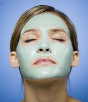 白皙皮肤一分钟变白秘诀:土豆片敷眼去黑眼圈