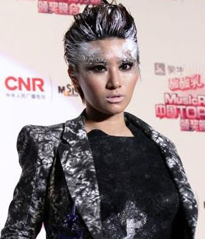 音乐之声颁奖礼女星美妆:尚雯婕