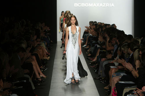 ŦԼ2010ʱװBCBG Max Azria㳡