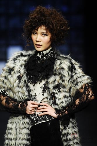 ���ͼƬ������һҳ