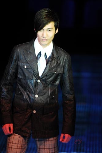 ���ͼƬ������һҳ