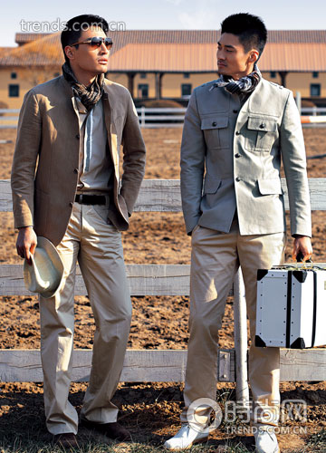 Yves Saint Laurent推出了一款猎装风格的夹克成为经典