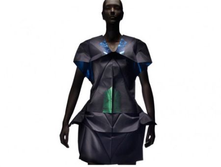 ISSEY MIYAKE 132 5. 折紙-