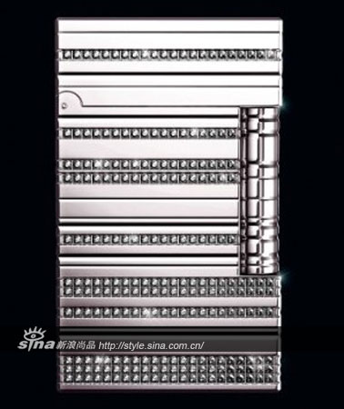 镶嵌了468颗六十面体钻石的Ligne 2香槟打火机