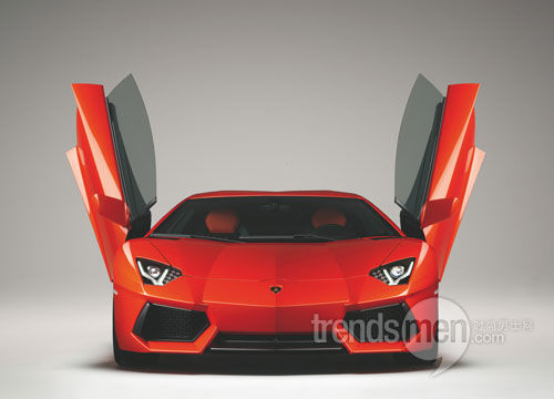  Aventador LP 700-4