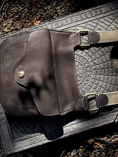 dunhill Poacher Small North South Bag second picture