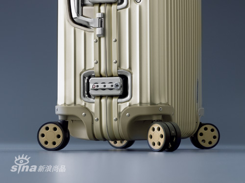 rimowa topas gold