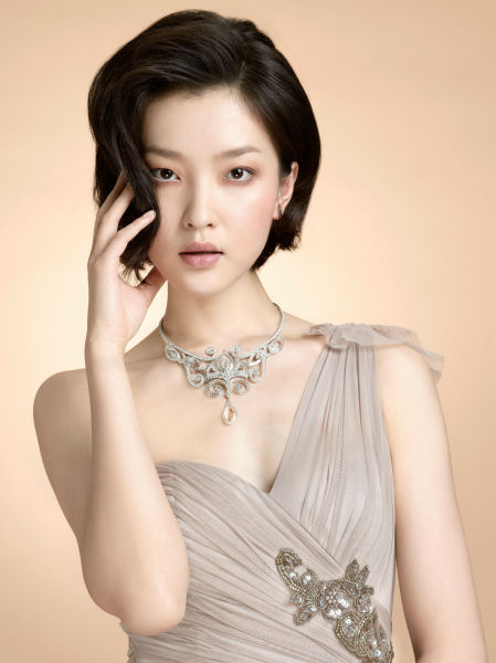 国际名模杜鹃率先演绎梵克雅宝高级珠宝系列