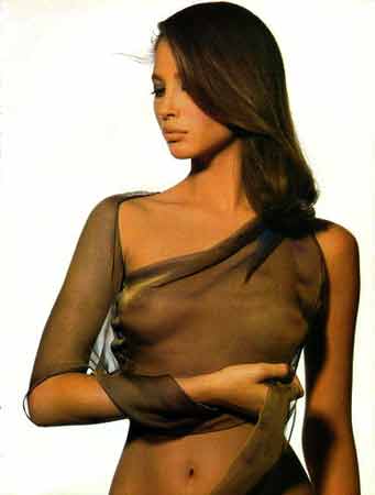 美体:<em>胸</em>变大了 英国推出J杯<em>胸衣</em>(组图)(2)_新浪