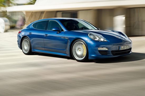 2012ʱPanamera S϶