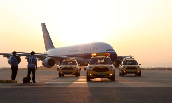 MINI COUNTRYMANտA380ǰͣλ