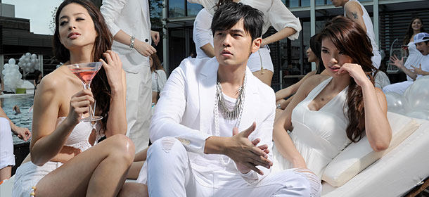 超跑女神海报展示