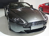 ˹١V8 Vantage