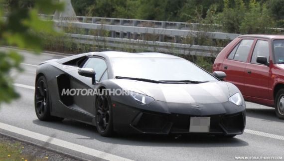 Aventador LP 700-4