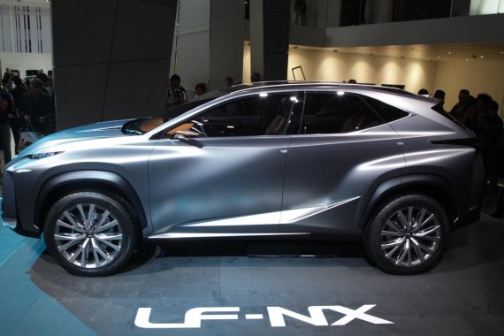 雷克萨斯LF-NX概念车