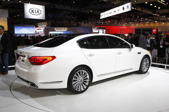 Kia K9 02