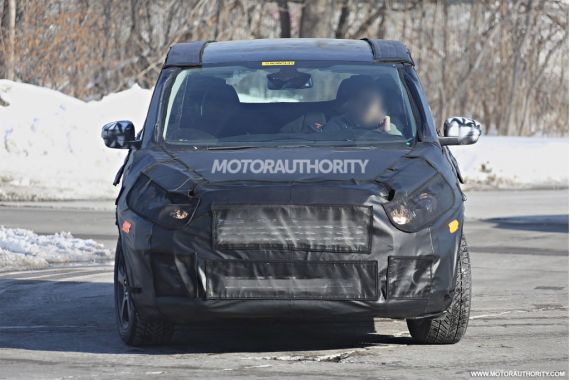 2015-ford-s-max-spy-shots_100457103_l