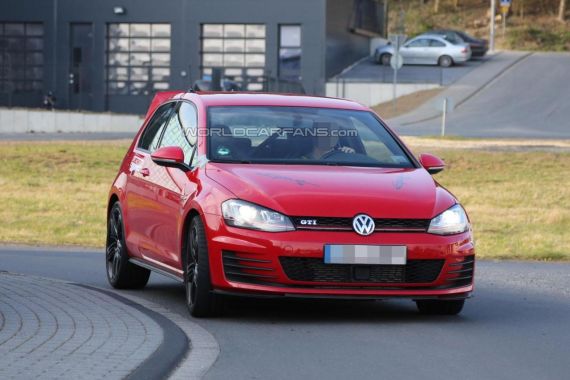Volkswagen Golf GTI Club Sport spy photo _03