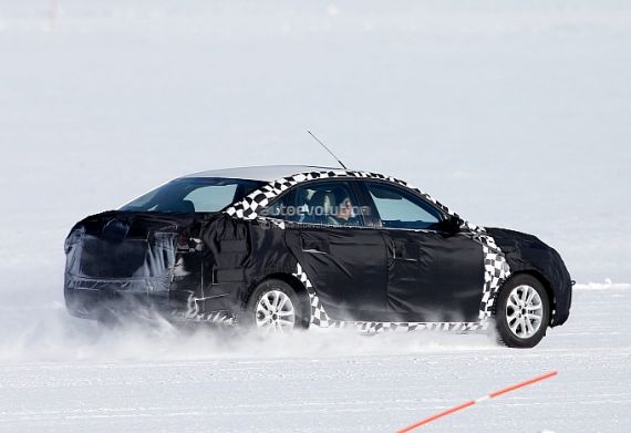 2014福特(Ford)Escort北欧雪地测试图片