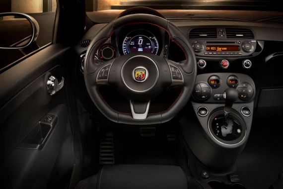 2015أFiat500 &أFiatAbarth