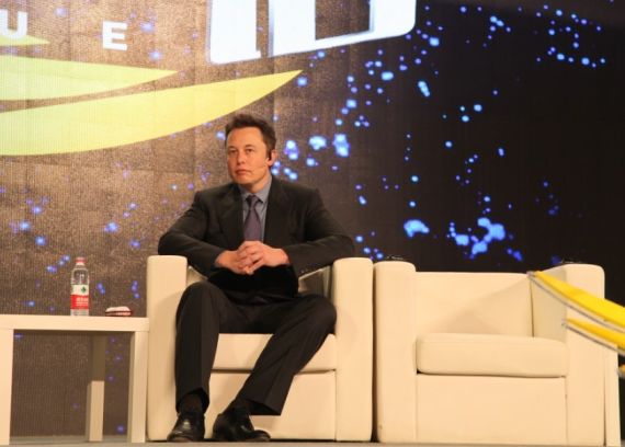 ˹CEO Elon Musk