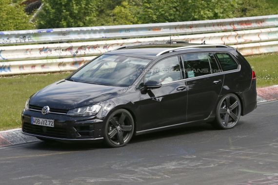 Volkswagen Golf R Estate Spy 03