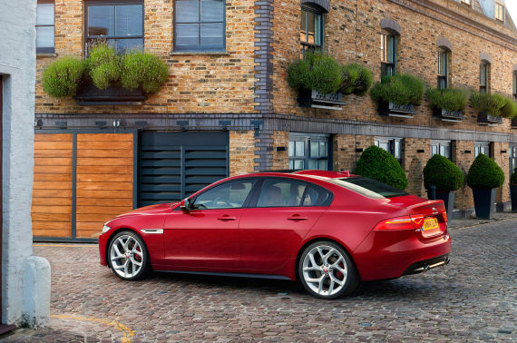 Jaguar XE 12