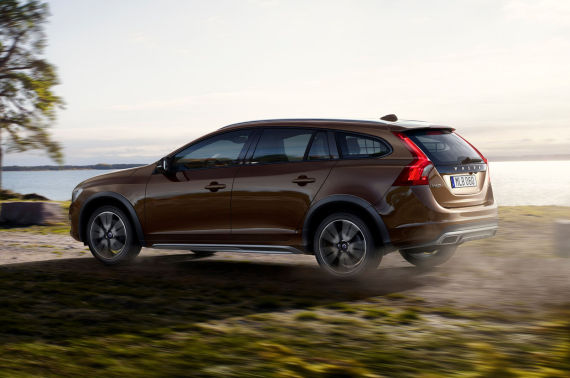 Volvo V60 Cross 05