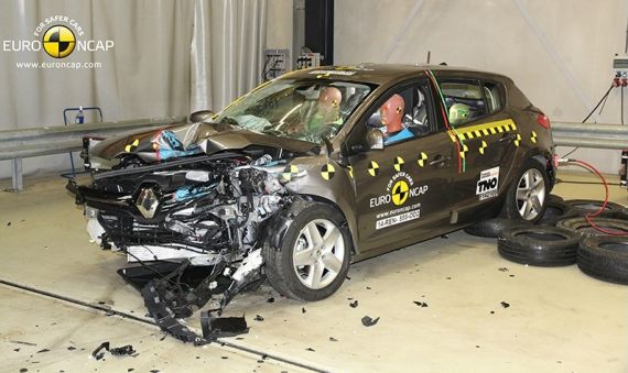 Renault Megane EuroNCAP 04