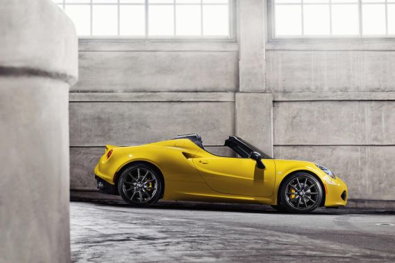 Alfa Romeo 4C Spider 05