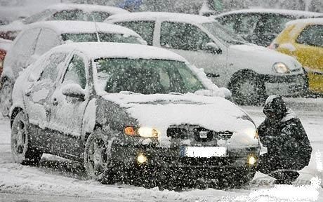 冬季车辆保养两大误区 机油不是越多越好