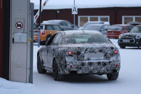 BMW 5-series plug-in hybrid spy 06