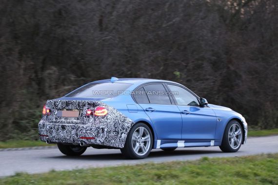 BMW 3-Series facelift spy photo_03