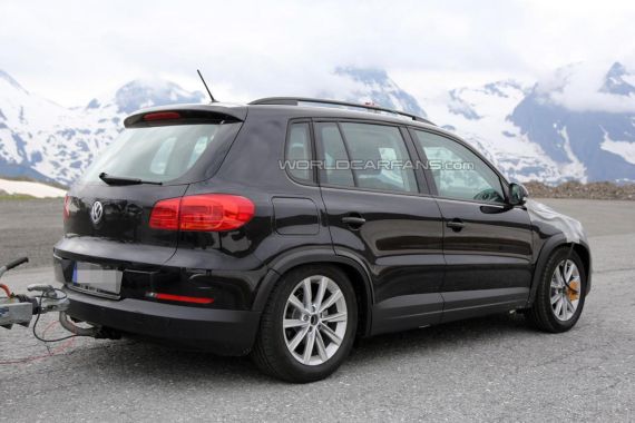 Volkswagen Tiguan mule spy 03