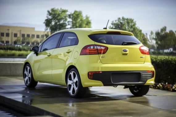 2016 Kia Rio 06