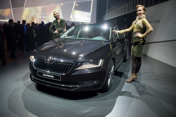 Skoda Superb Live 02