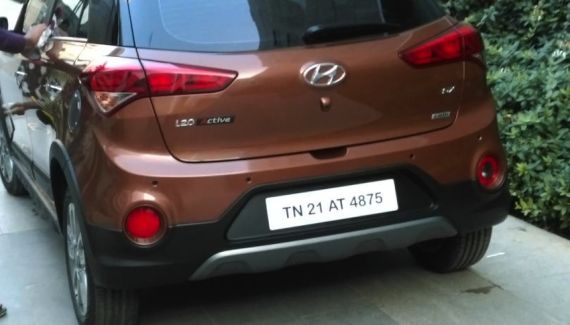 Hyundai-i20-Active-spied 03