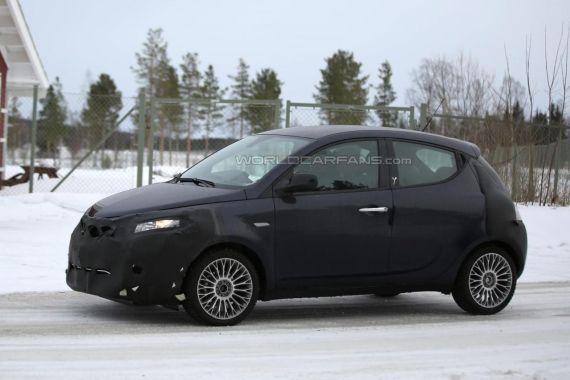 Lancia Ypsilon facelift spy 02