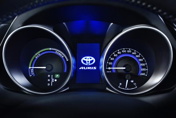Toyota Auris facelift 08