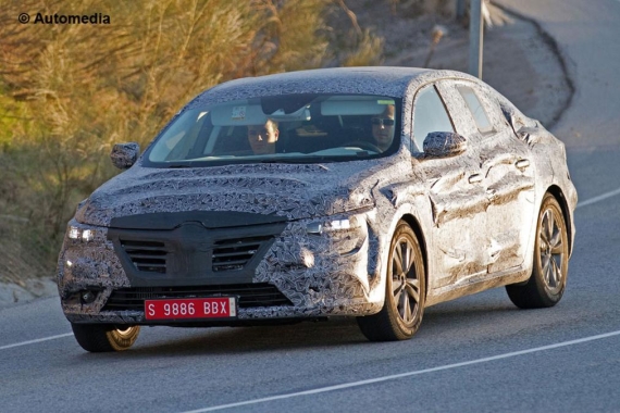 Renault Laguna Spy 01