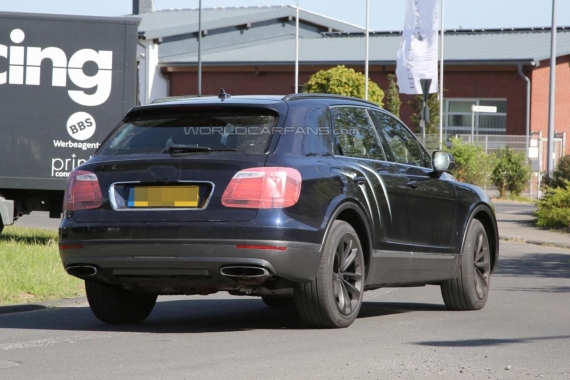 Bentley Bentayga spy 10