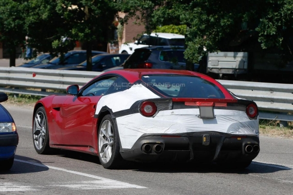 Ferrrari F12 Berlinetta M spy 05