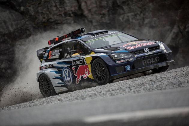 人车对决 大众polo r wrc下坡速降(视频)