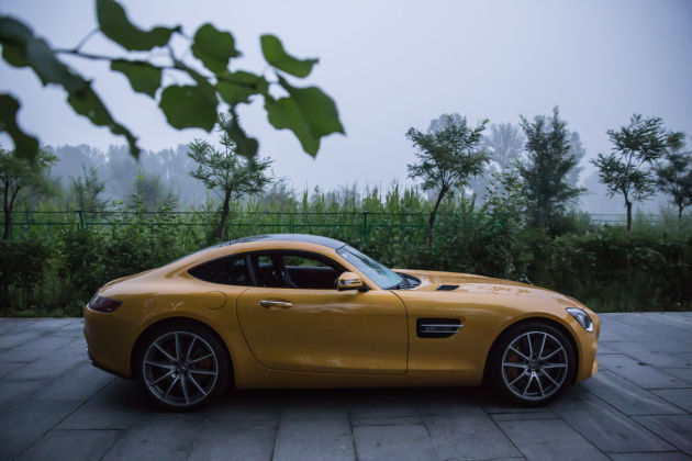 隐匿于暮光之中的夜行动物 试驾AMG GTS 隐匿于暮光之中的夜行动物 试驾AMG GTS
